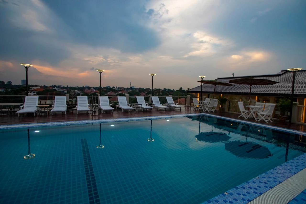 Prestige Residences At Golden Valley By Grand United Hospitality Yangón Exterior foto