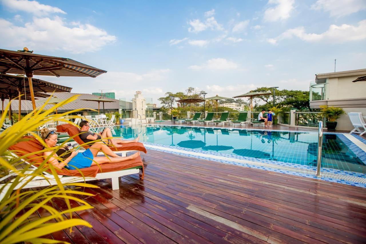 Prestige Residences At Golden Valley By Grand United Hospitality Yangón Exterior foto